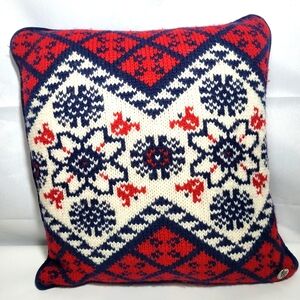 Chandler 4 Corners pillow Size: 18"x18" Red/White/Blue